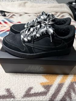 Travis Scotts phantom black