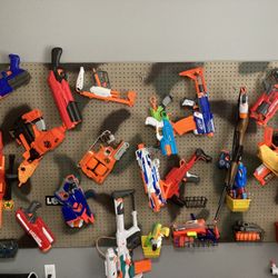 MAKE OFFER NERF BLASTER COLLECTION WITH WALL SHELF 