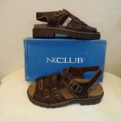 NWT Women's Sandals - 9M