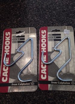 Caphlalon double hook for hanging pot rack