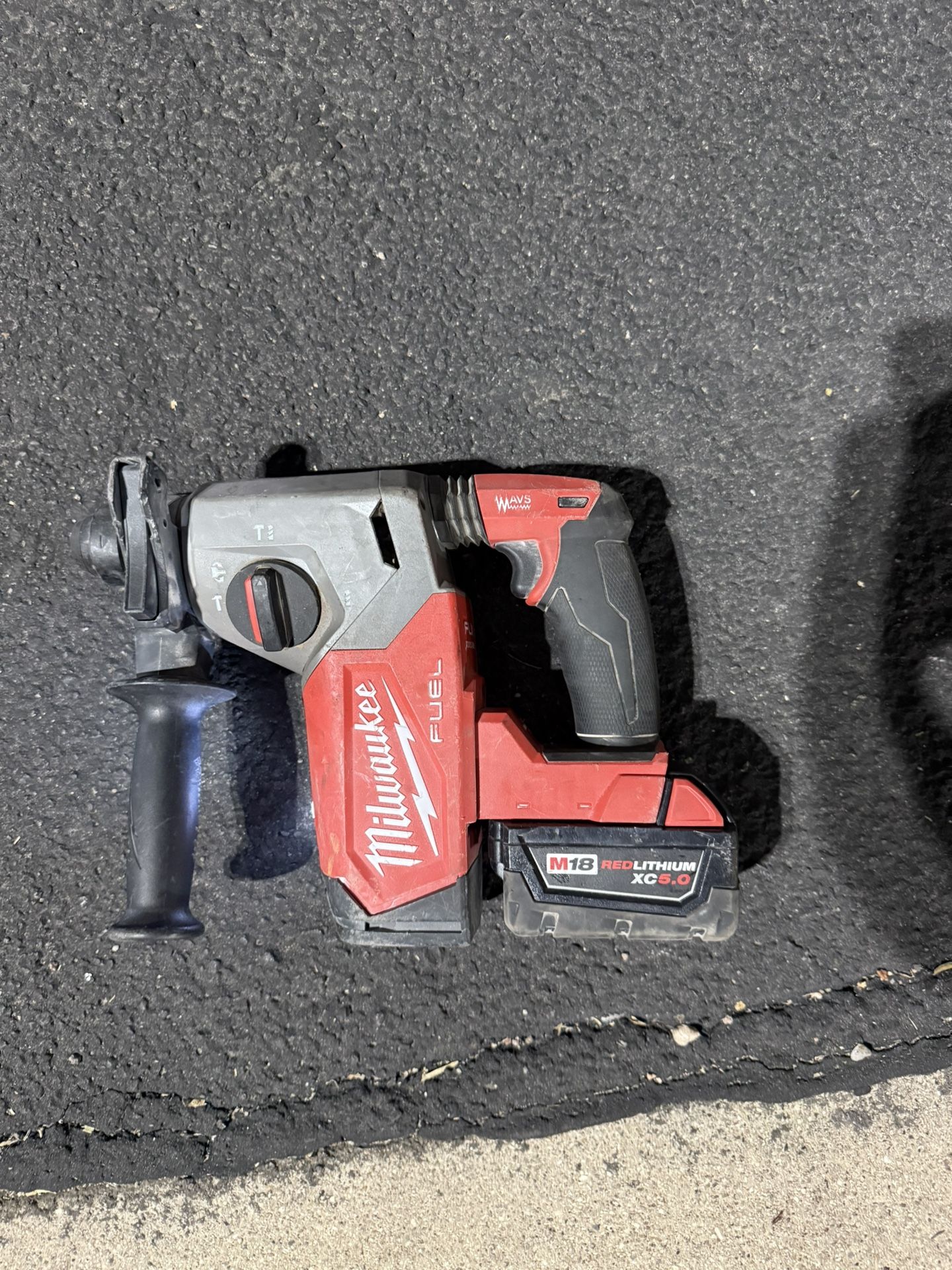 Milwaukee Fuel Sds W/ Roto Hammer