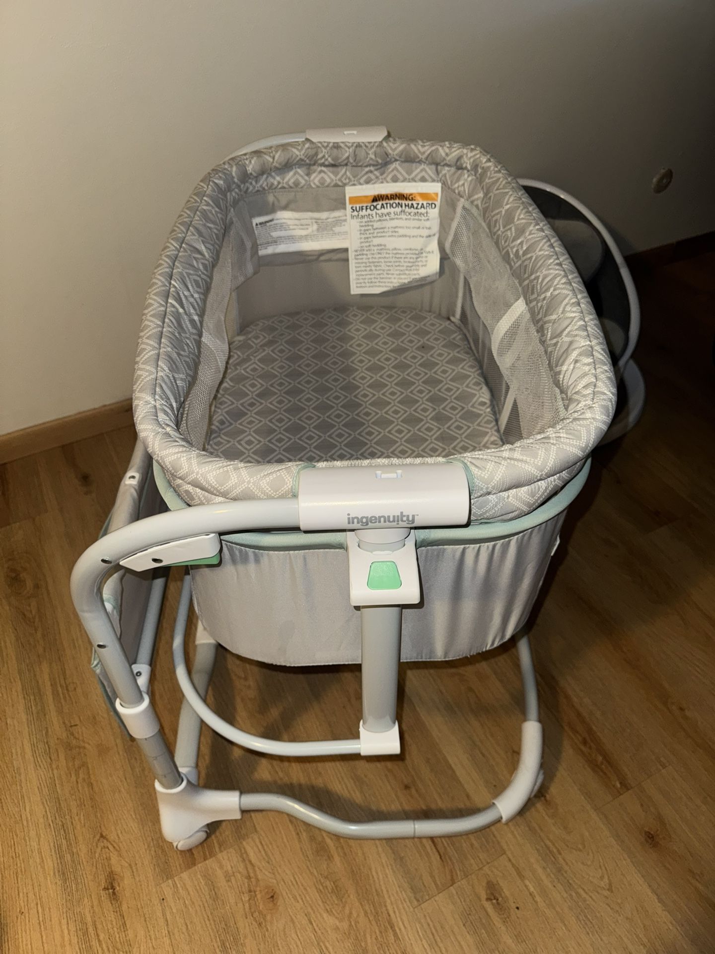 Dream & Grow Bedside Baby Bassinet