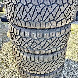 35*12/50r20 Vendo Set De Tires En Buenas Condiciones De Vida Las 4