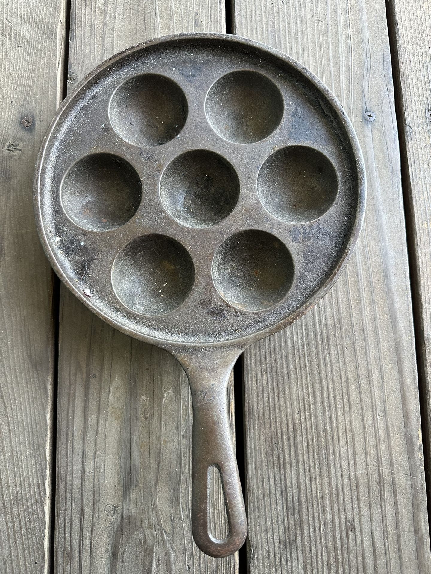 VINTAGE GRISWOLD #962A NO. 32 CAST IRON AEBLESKIVER EGG POACHER PAN SKILLET