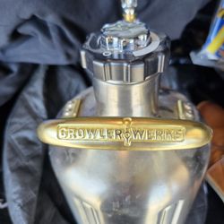 Growler Werks 128 Oz. Ukeg Stainless Steel Carbonated Craft Beverage Dispenser