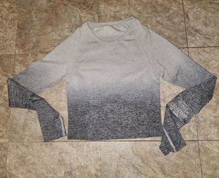 Victoria secret pink woman's athletic sports crop top