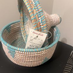 ‼️ Moving SALE‼️ Decorative basket