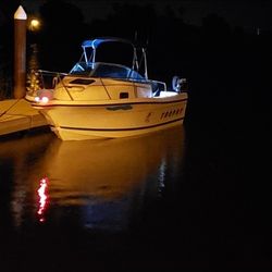 1999 Bayliner Trophy Cutty Cabin