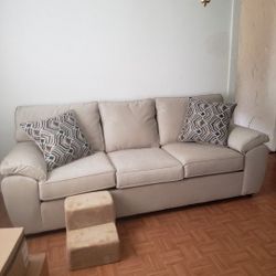 Nice Sofa! 3 Seater Like New
