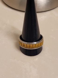 Men's Silver and Gold Metallic Cross Ring Size 13