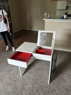 Makeup Vanity