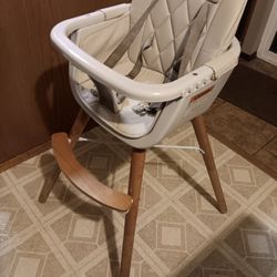 KikkaBoo Wooden Highchair. 