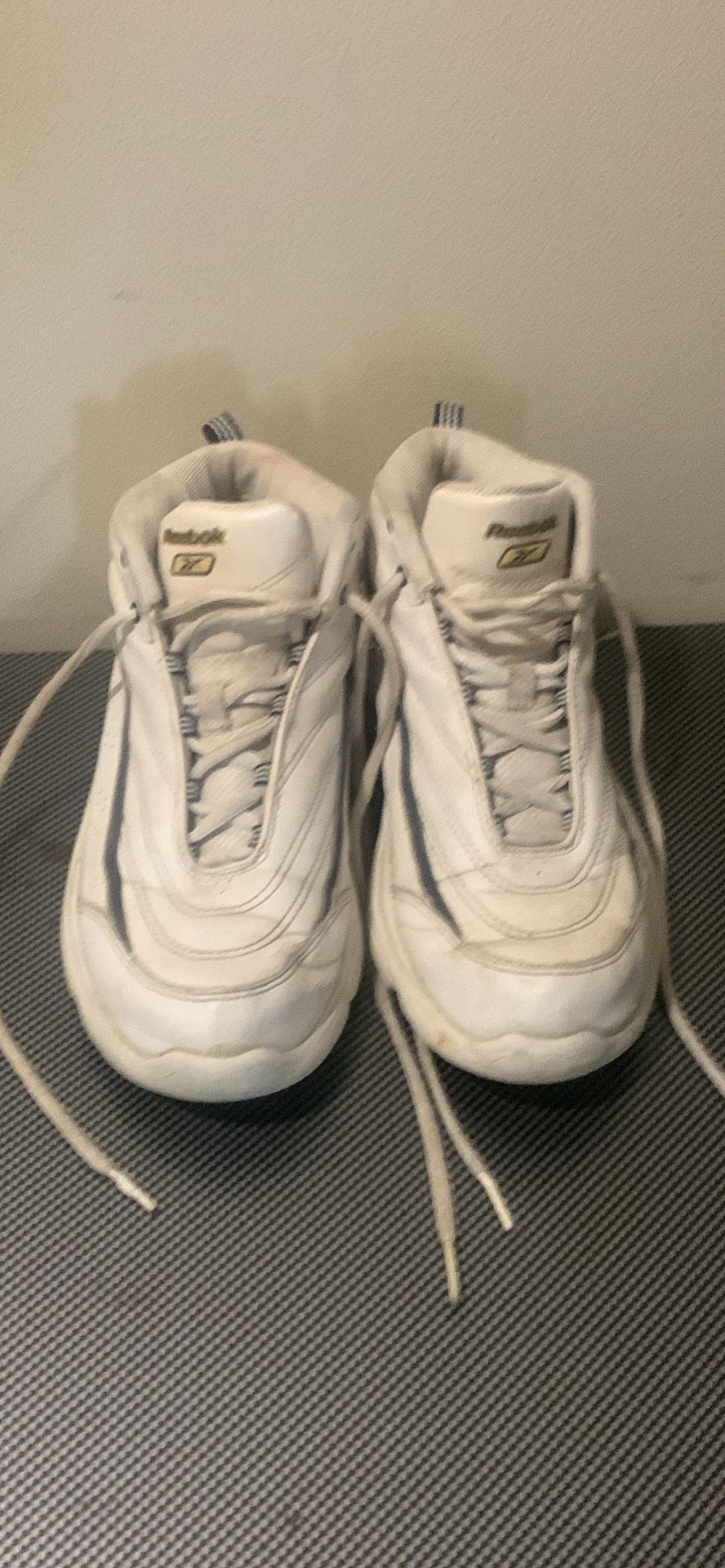 Women Reebok Shoes