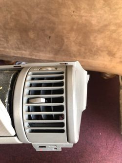 Infinity G35 coupe 03 04 05 06 Front passenger AC air vent OEM