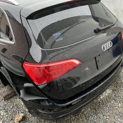 2011 Audi Q5 2.0t Premium or part only
