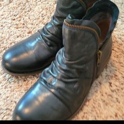 Miz Mooz Size 7 Luna Boot