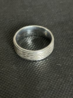 Mens Ring Silver Tone Band W/Tribal Design NEW