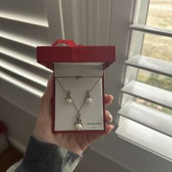 Sterling Sliver Earring & Necklace Set 