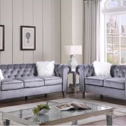 $899 Grey Velvet Tufted Sofa& Loveseat $899