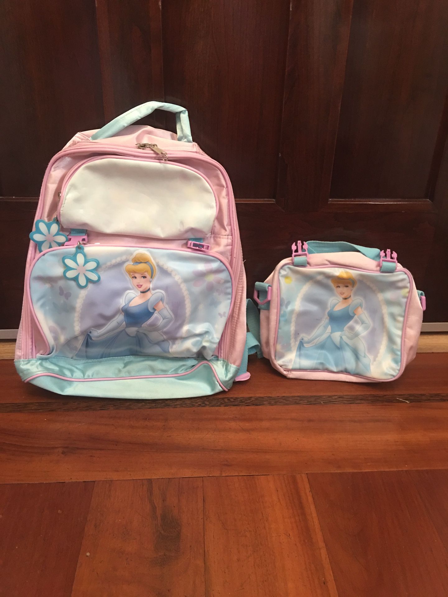 Cinderella back pack with lunch box