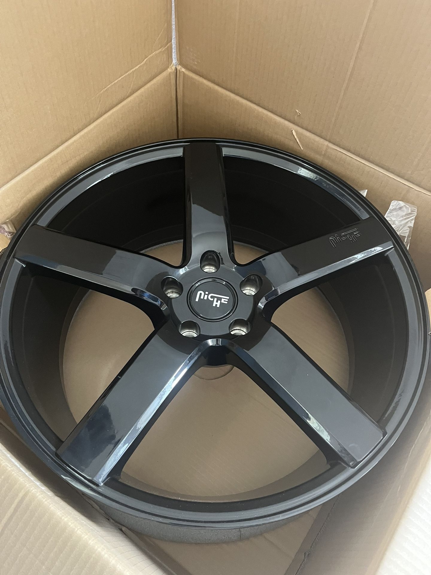 4 20’ Niche Rims From Roush Store