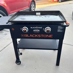 Blackstone Flat Top Gas Grill Griddle 2 Burner Propane Fuelled Rear Grease Management System, 1517, Outdoor Griddle Station for Camping, 28 inch