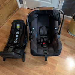 Nuna Baby Car Seat With Lights 