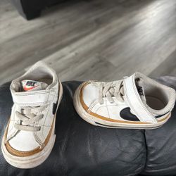 Nike casual baby shoes