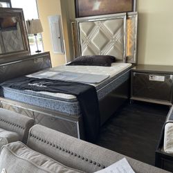 Queen Bed Room Set( Includes Queen Bed Frame, Dresser, Mirror 1 Night Stand) ON SALE
