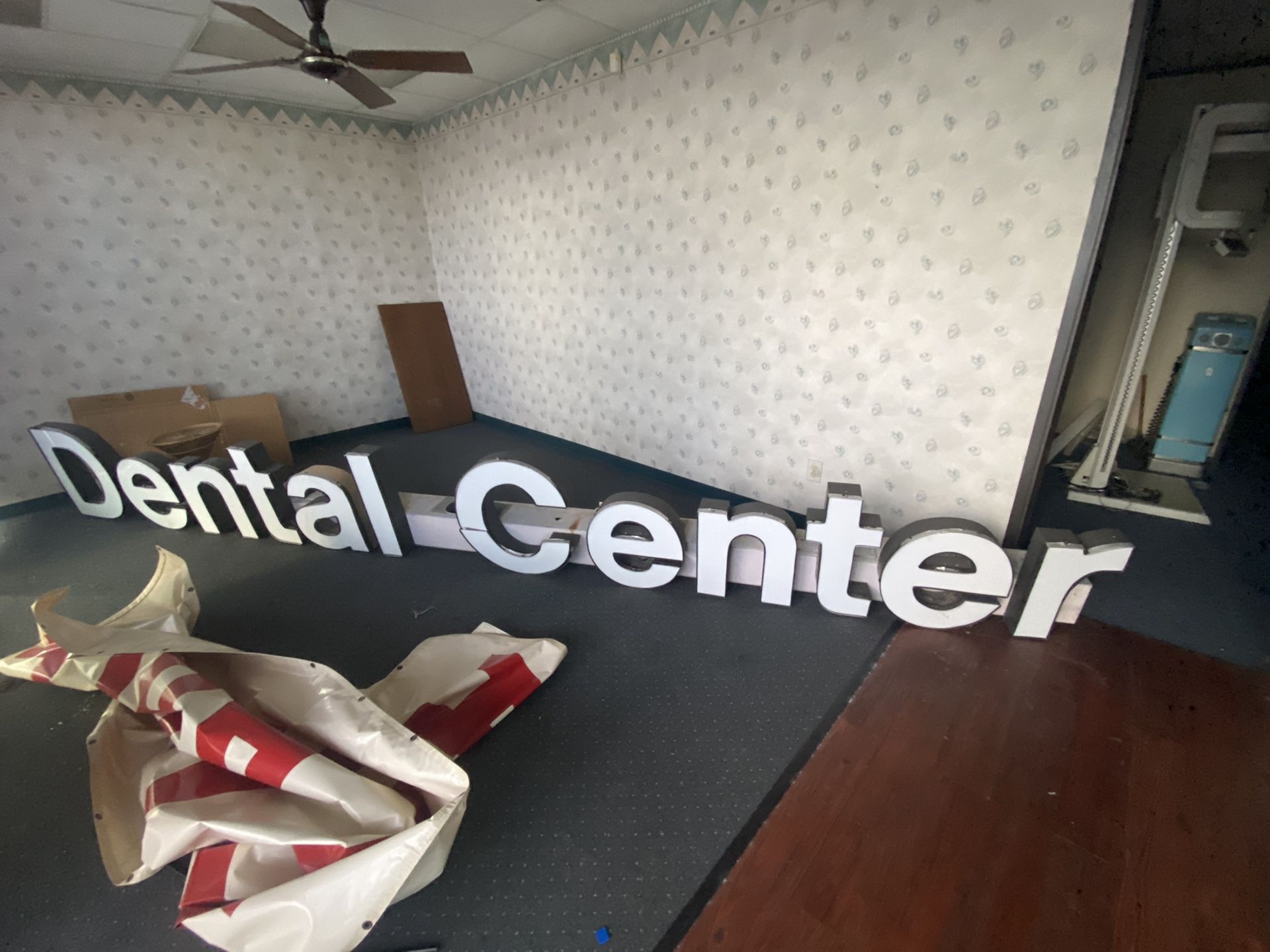 Channel letter sign dental center large