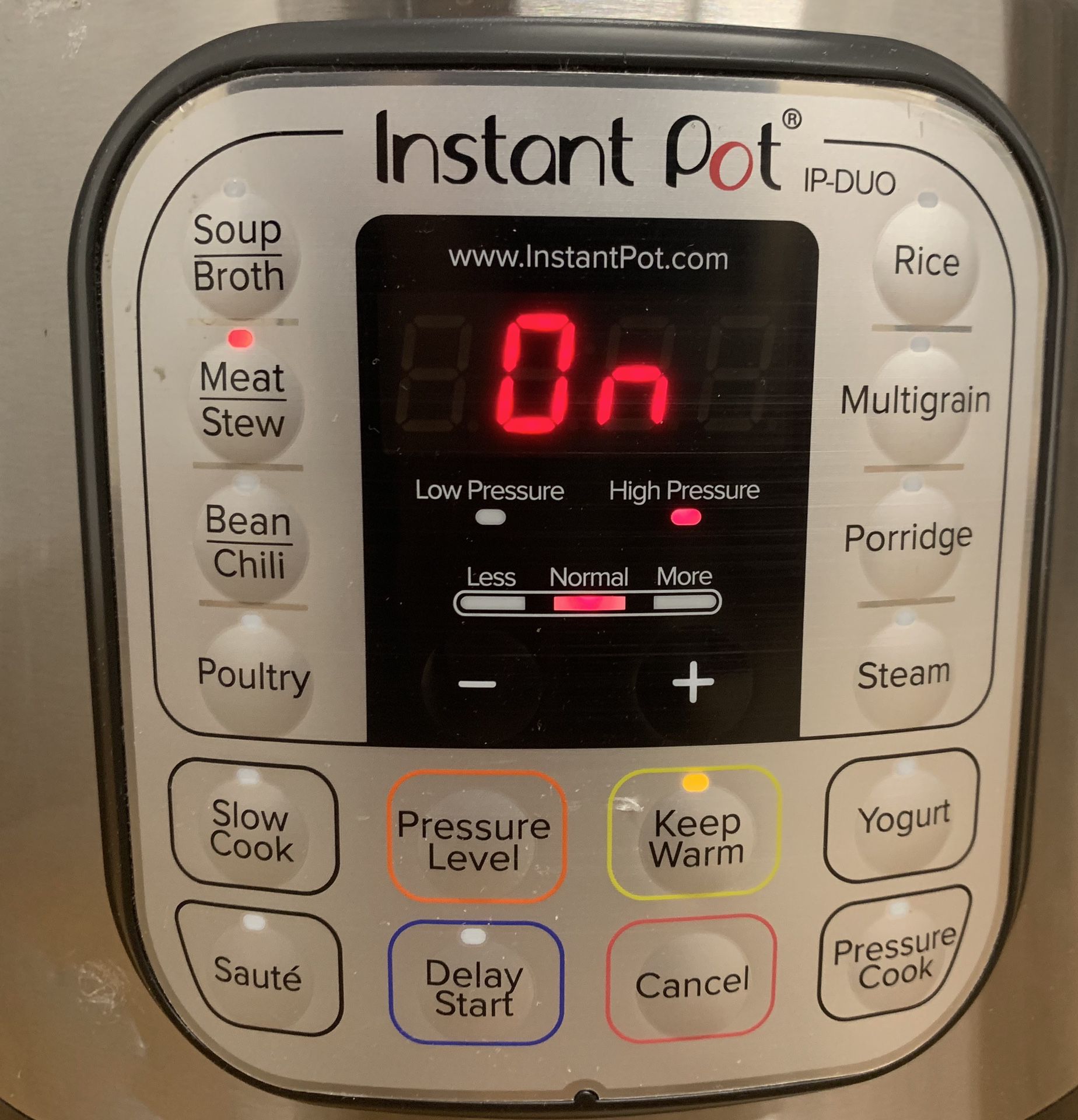 Instant Pot 7-in-1 Electric Pressure Cooker, IP-DUO80 V2 8Quart 120V 1200W. USED