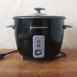 Hamilton Beach Rice Cooker - 16 cups cooked
