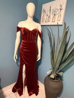 VELVET BUSTIER OFF SHOULDER MAXI DRESS: TERRACOTTA RUST Small