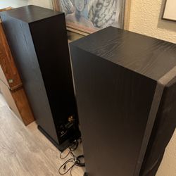 Powered Tower Speakers, Subwoofer/ Good Sound
