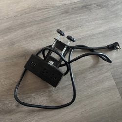 Attachable Charging Station (Outlet&USB)
