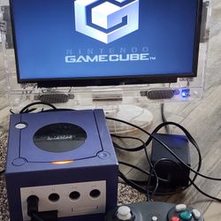 Nintendo Gamecube Console Bundle (Controller, Memory Card, 1080 Avalanche)