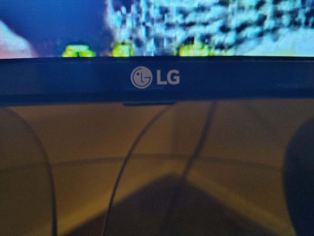 43"LG TV