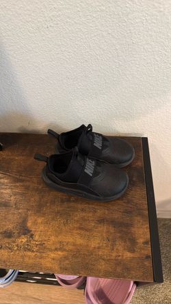 Nike Toddler Slip-On Sneakers