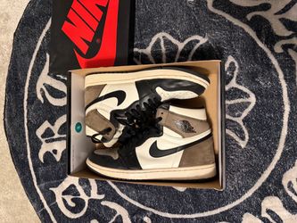 Air Jordan 1 Retro High Mochas