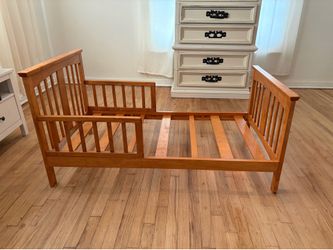 Oak toddler bed frame