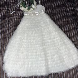 David’s Bridal Ivory Flower Girl Dress Comes with Flower Crown Size 6