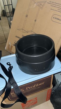 Dog bowls/Mat/Leash