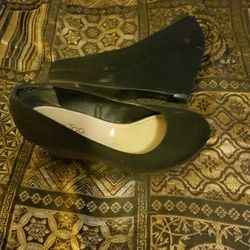 Ladies Shoes Sz 8