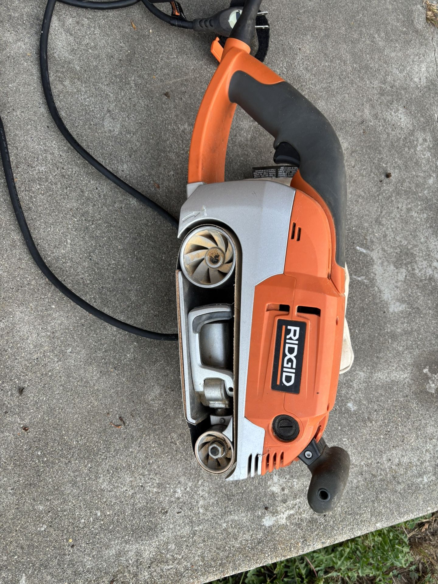 🧰 RIDGID R2720 Heavy Duty Variable Speed Belt Sander 🧰 
