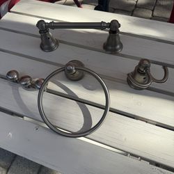 Bathroom  Hardware
