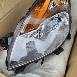 2008 Nissan Altima Headlight Passenger Side