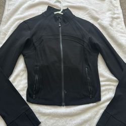 black lululemon zip up size 10