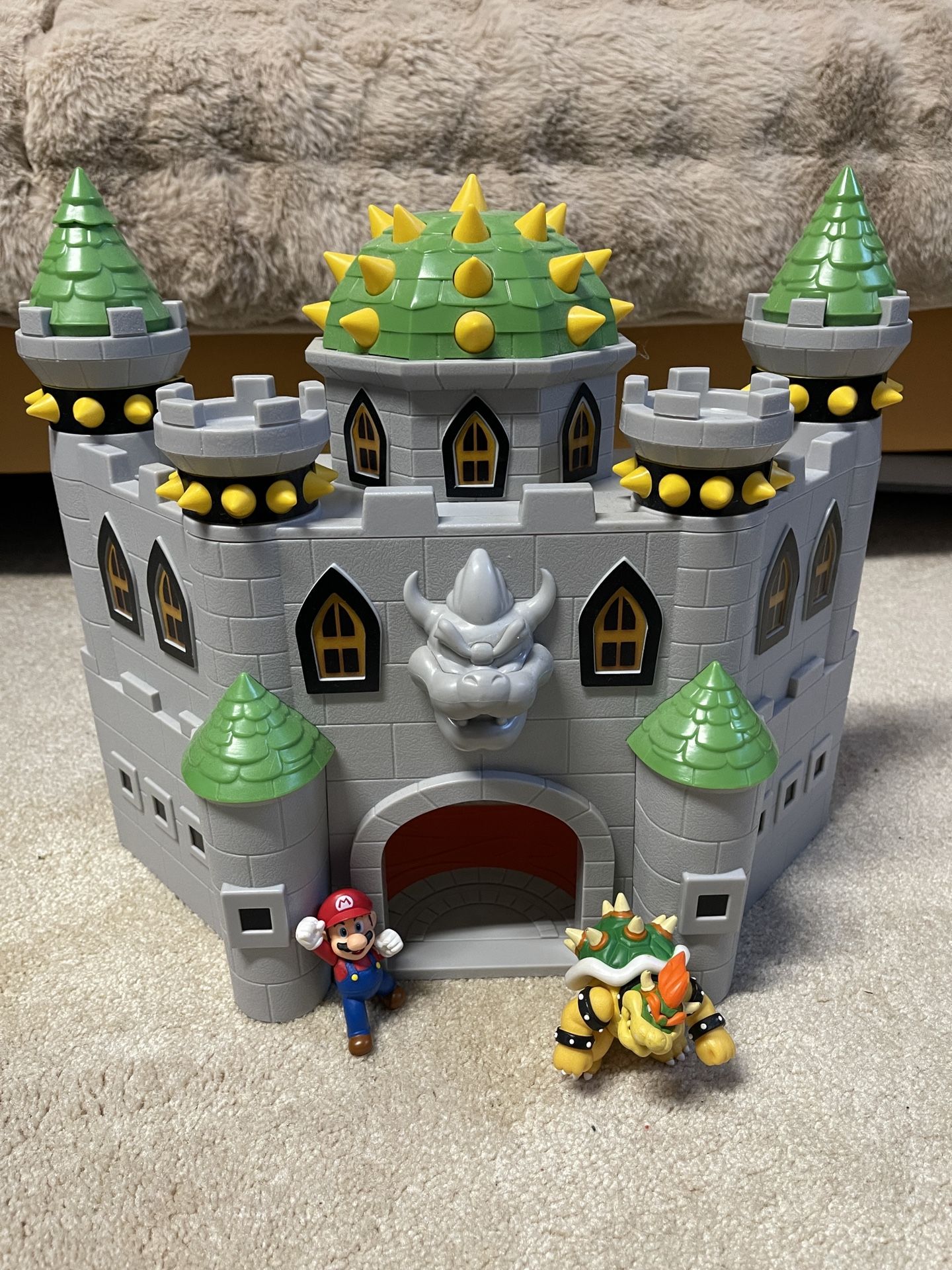 Nintendo Super Mario Bowser Castle