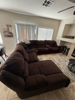 Sectional couch recliner