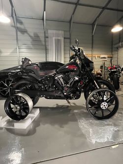 Harley-Davidson 2025 OEM rims & tire